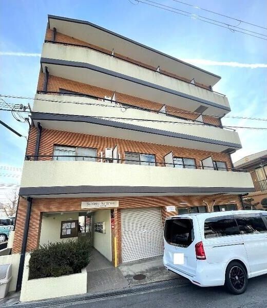 建物外観　落ち着いた雰囲気の外観です