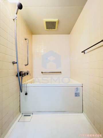 バス・シャワールーム　同マンション参考写真