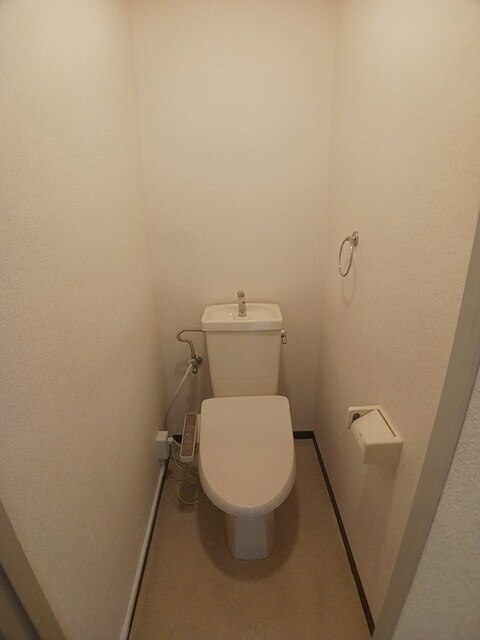 トイレ　浴室内にトイレがあります☆