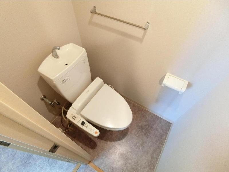 バス・シャワールーム　同じ建物の違うお部屋の写真です