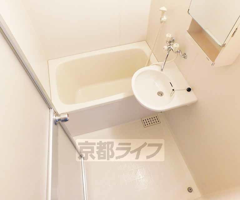 バス・シャワールーム　綺麗なお風呂です