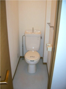 トイレ　個室タイプのトイレ