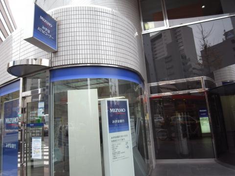 銀行　みずほ銀行新川支店（銀行）まで150m