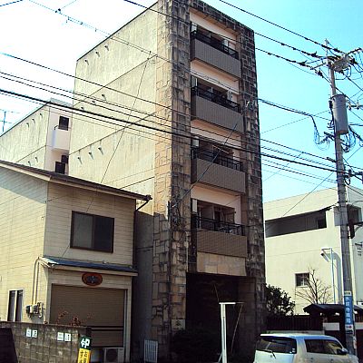 熊本市中央区水前寺のマンションの建物外観