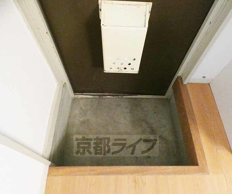 玄関　大きな段差がありません