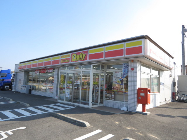 【高松市六条町のアパートのコンビニ】