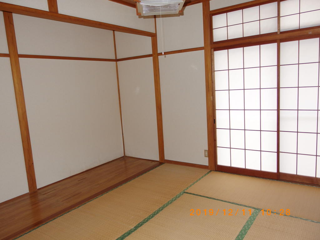 古川貸家の居間写真