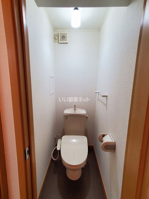 【クリスタルシュトラーセIIのトイレ】