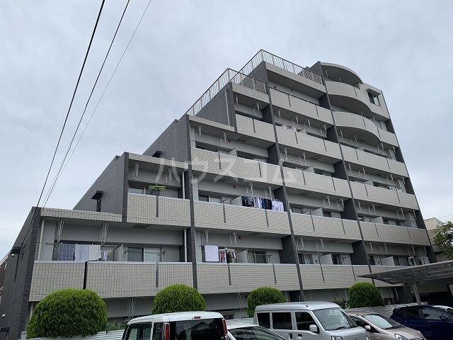 大和市福田のマンションの建物外観