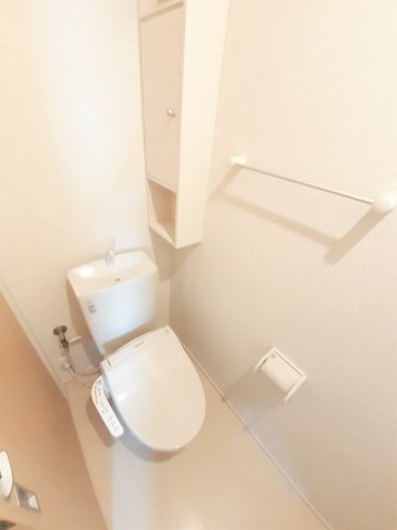 トイレ　清潔感のあるトイレです