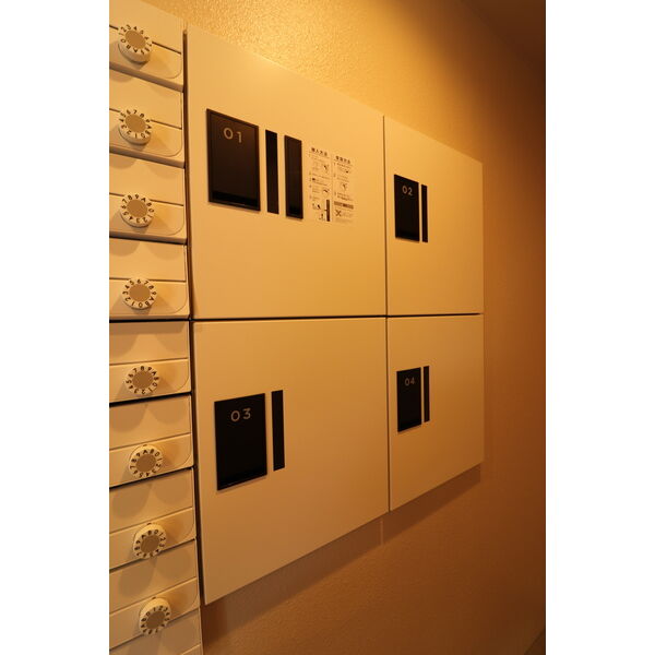 ロビー　通販好きにはうれしい宅配ボックス付き♪