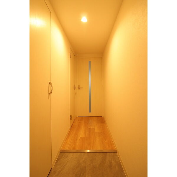 玄関　スッキリ広々とした段差が少ない玄関♪