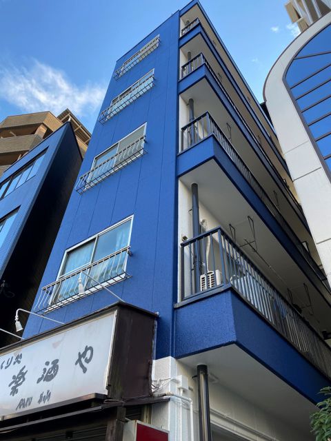 大阪市平野区西脇のマンションの建物外観