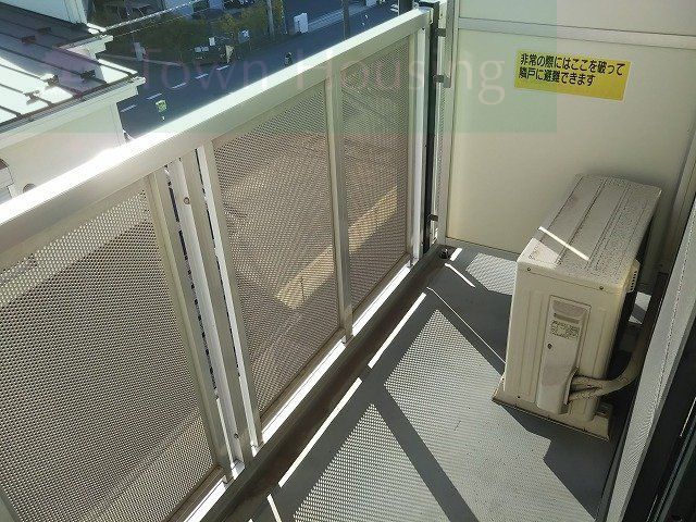 【船橋市日の出のマンションのバルコニー】