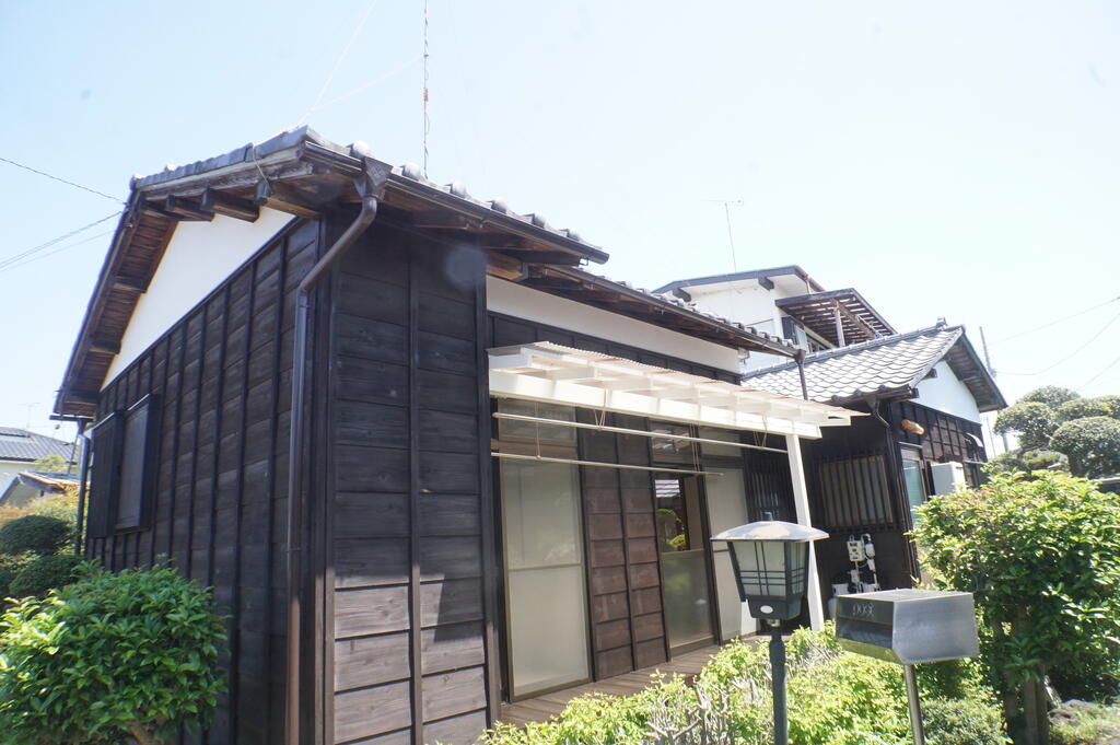 下栗町貸家の建物外観