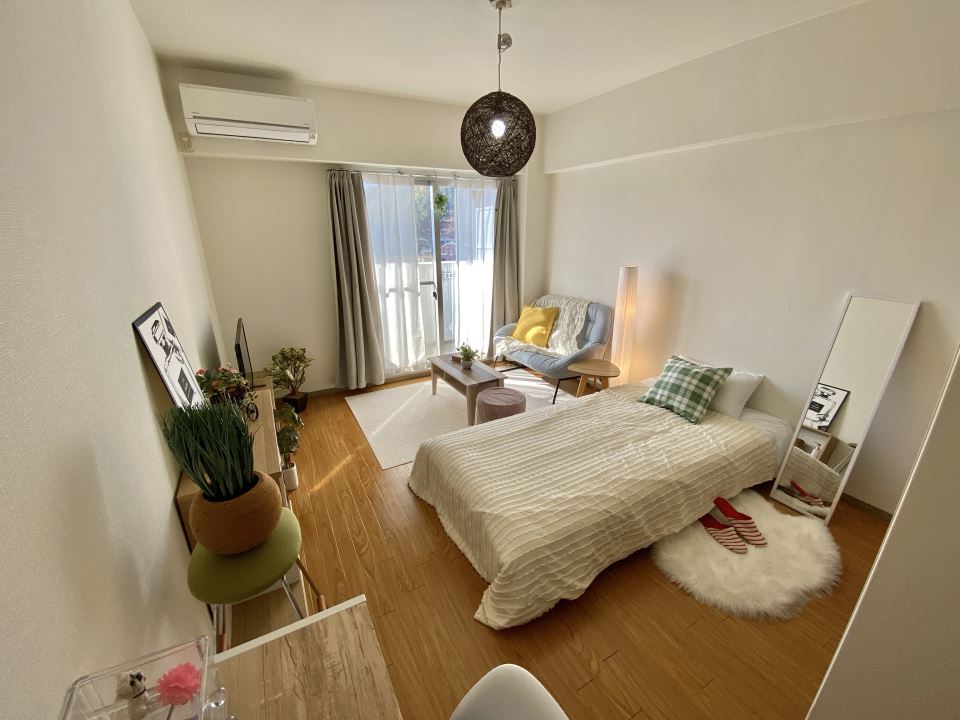 居室・リビング　８畳の洋室　日当たり良好です