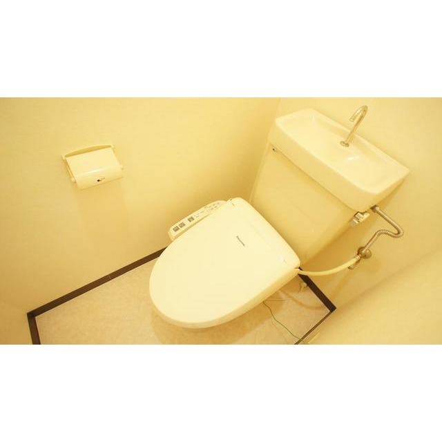 トイレ　シャワー付きトイレ