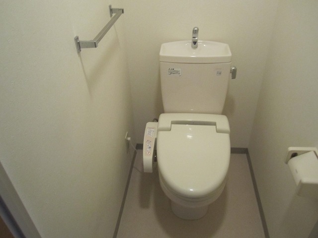 トイレ　※同物件別部屋参考写真