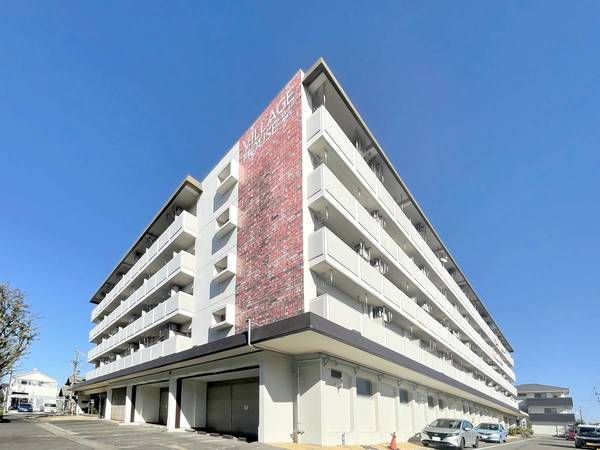 各務原市那加東新町のマンションの建物外観