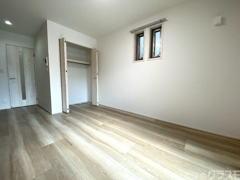 居室・リビング　フローリングがいい感じ