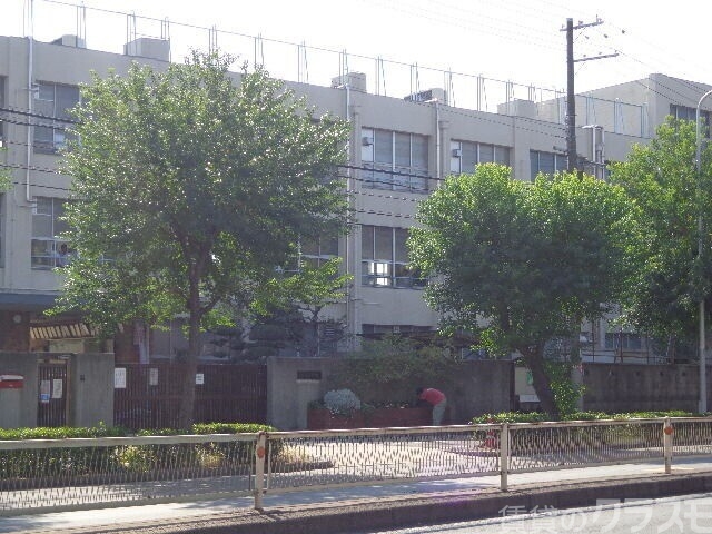 中学校　大阪市立東淀中学校（中学校）まで719m