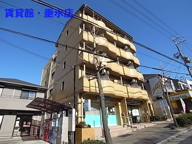 プリンス小束山の建物外観