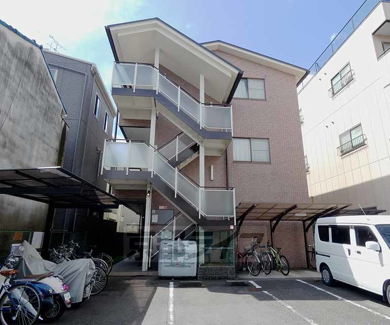 京都市左京区田中北春菜町のマンションの建物外観