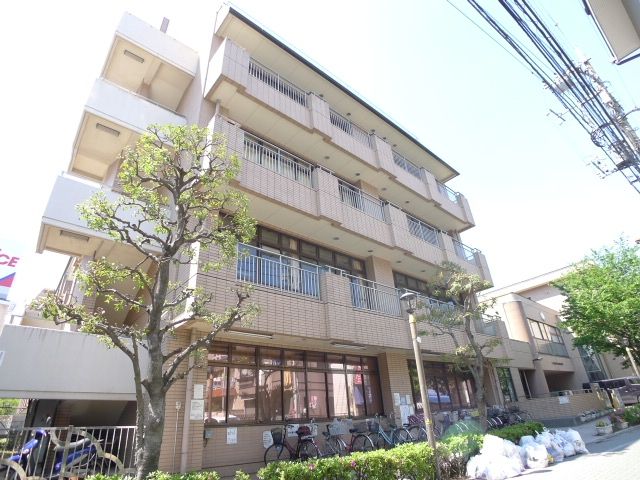 【足立区千住寿町のマンションの小学校】