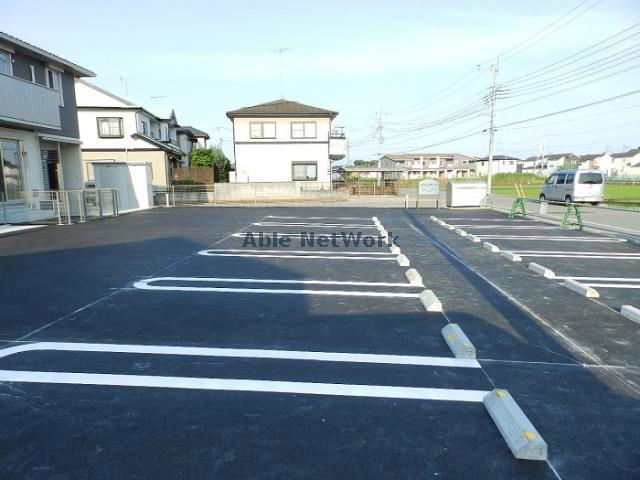 【古河市上辺見のアパートの駐車場】