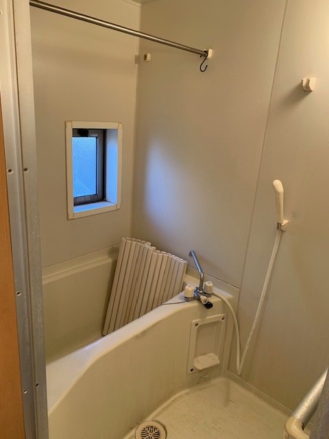 バス・シャワールーム　シャワー・浴室換気乾燥機付　バストイレ別