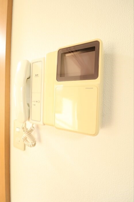 セキュリティ　TVモニター付きインターホンで安心です