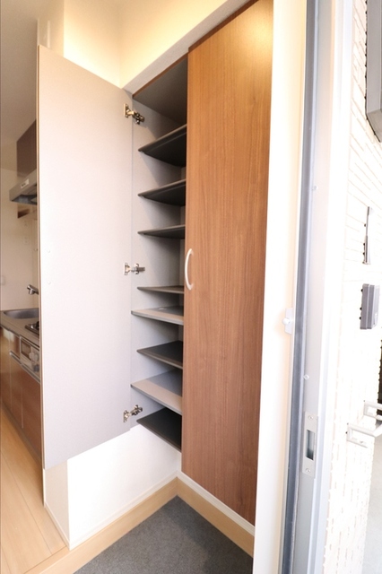 玄関　シューズボックス