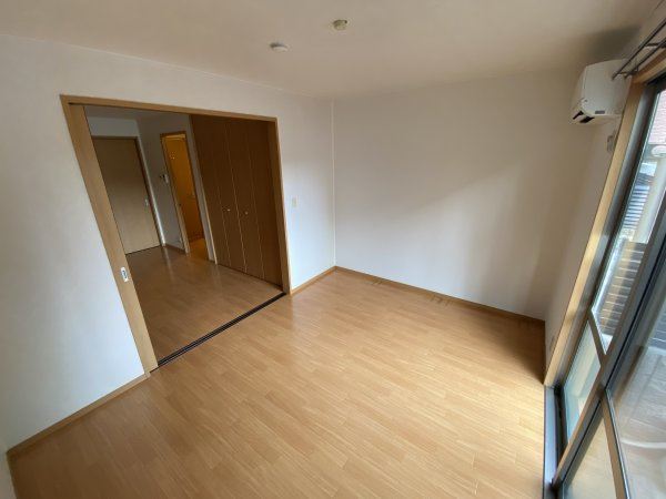 居室・リビング　お部屋も綺麗に仕上がりました★