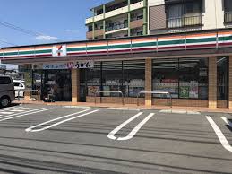 コンビニ　セブンイレブン 二日市小学校前店（コンビニ）まで619m