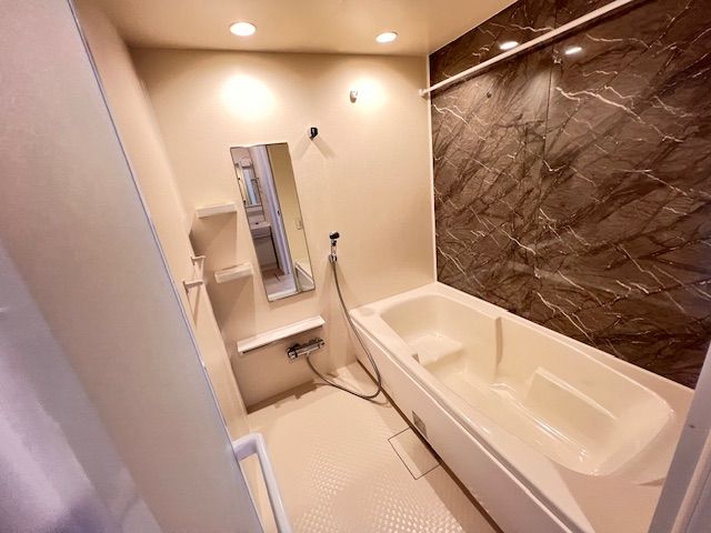 バス・シャワールーム