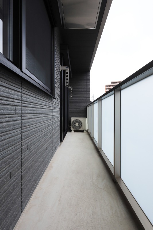 バルコニー　図面と現状に相違がある場合には現状を優先