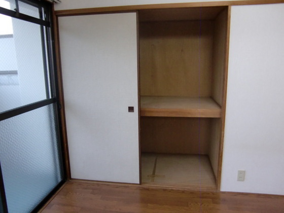 収納　※別部屋の写真です
