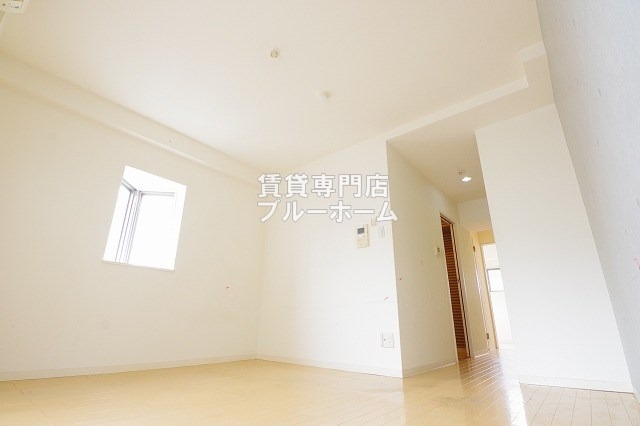 居室・リビング　13帖の広いリビング！