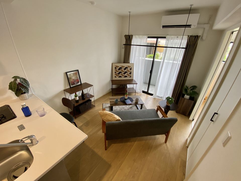 居室・リビング　９畳のＬＤＫ　イメージ家具を置いてます