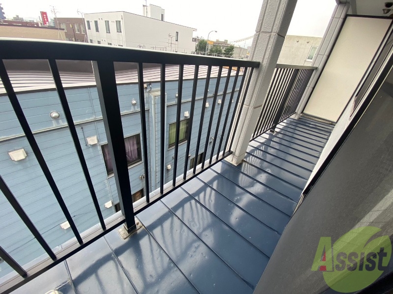 バルコニー　バルコニーです。洗濯物を干したり一息ついたりできますね！