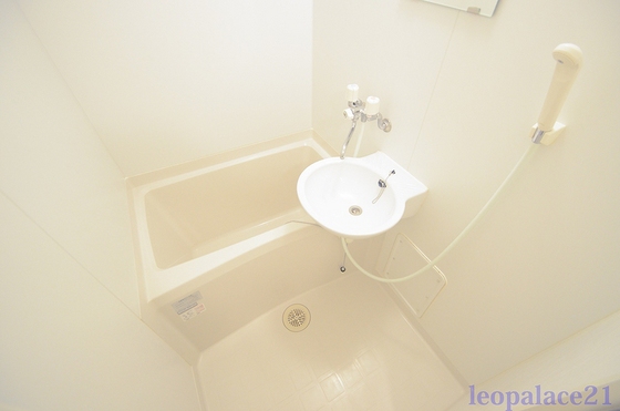 洗面設備　※別部屋の写真です