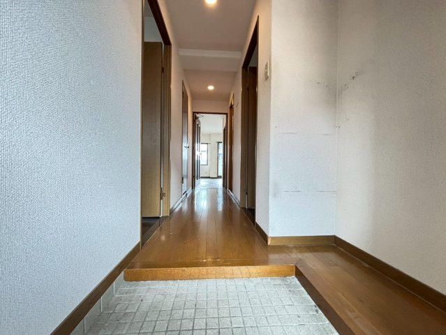 玄関　詳細は、RISUMO江坂本店までお問合せください♪