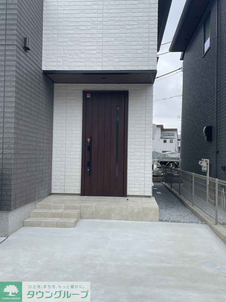 エントランス　エントランス