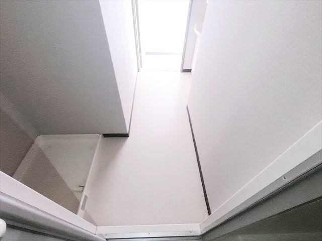 洗面設備　脱衣所（参考写真、同物件他号室）