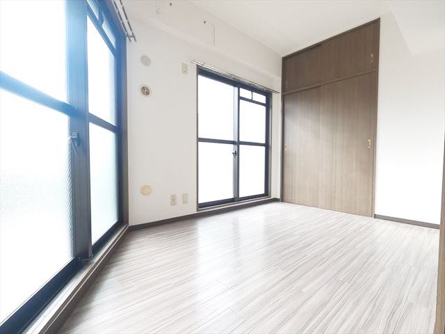 その他部屋・スペース　４．６帖の洋室（参考写真、同物件他号室）