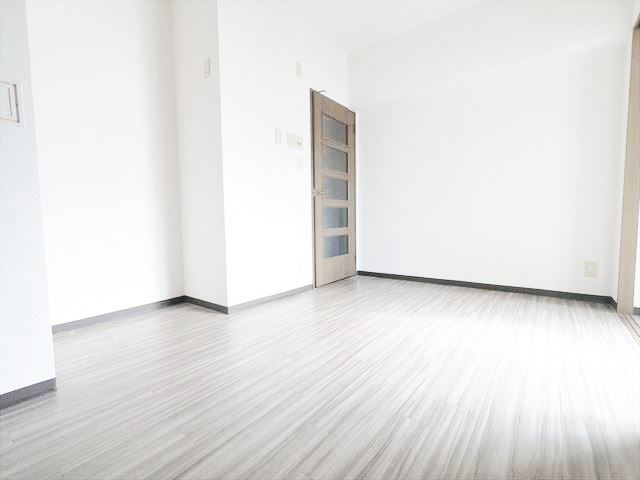 居室・リビング　ダイニングキッチン（参考写真、同物件他号室）