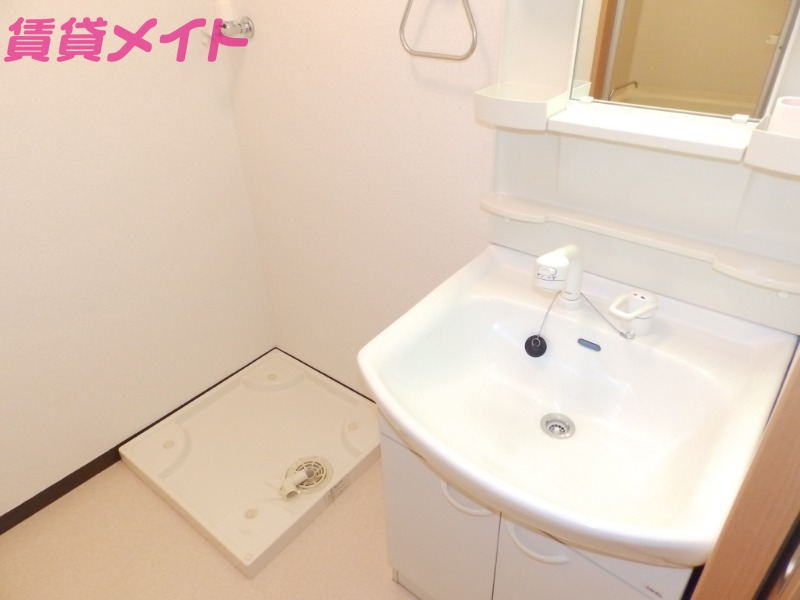 洗面設備　同型参考写真