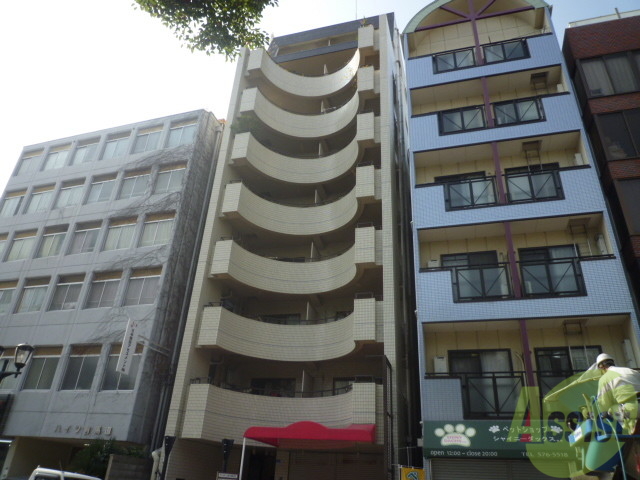 建物外観　おしゃれできれいな外観は毎日の帰宅が楽しくなりそうです。