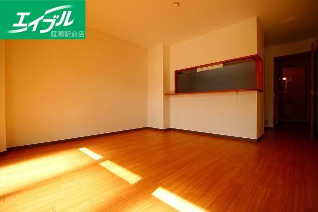 居室・リビング　別室画像です