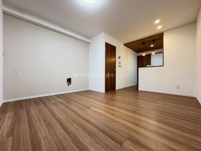 居室・リビング　画像はイメージです。実際の仕様・色とは異なる場合があります。